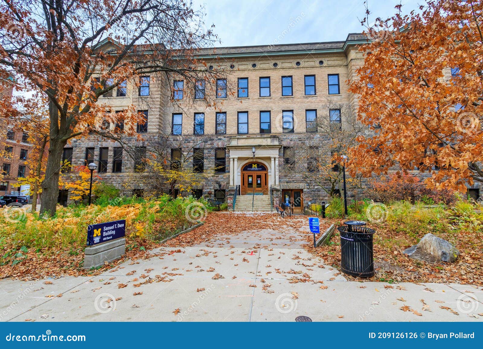 10 Tips To Explore The Samuel T. Dana Building